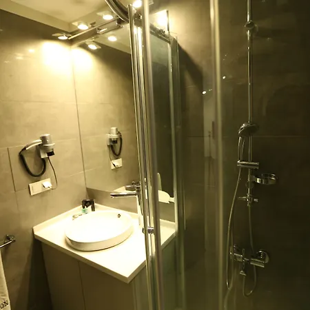 Molton Nisantasi